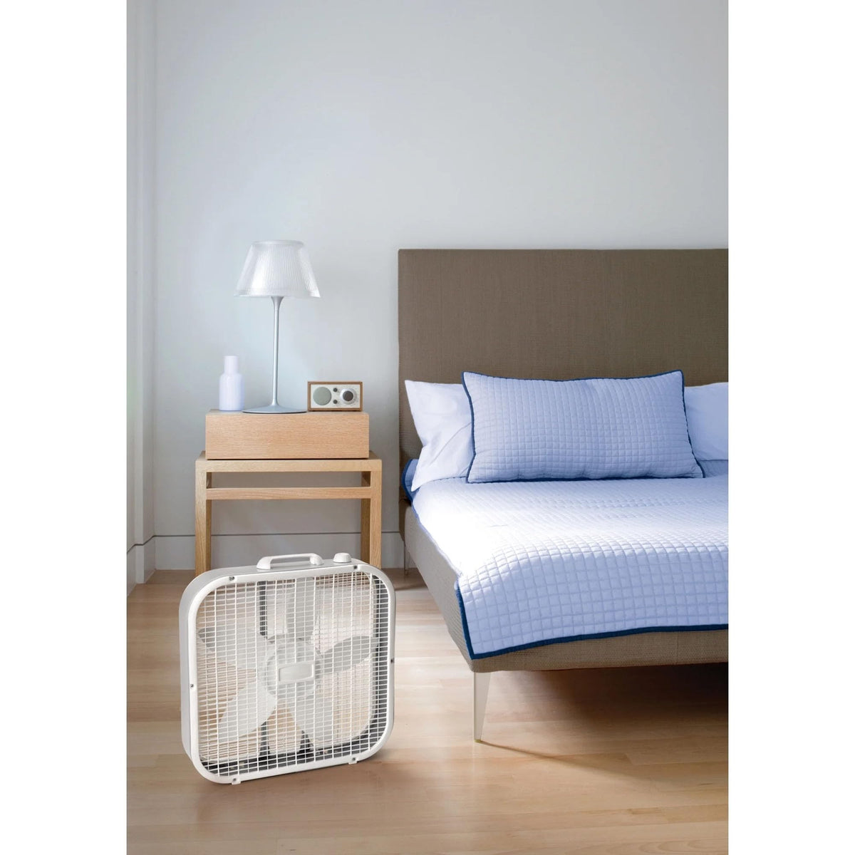 20-inch Classic Box Fan White H145731