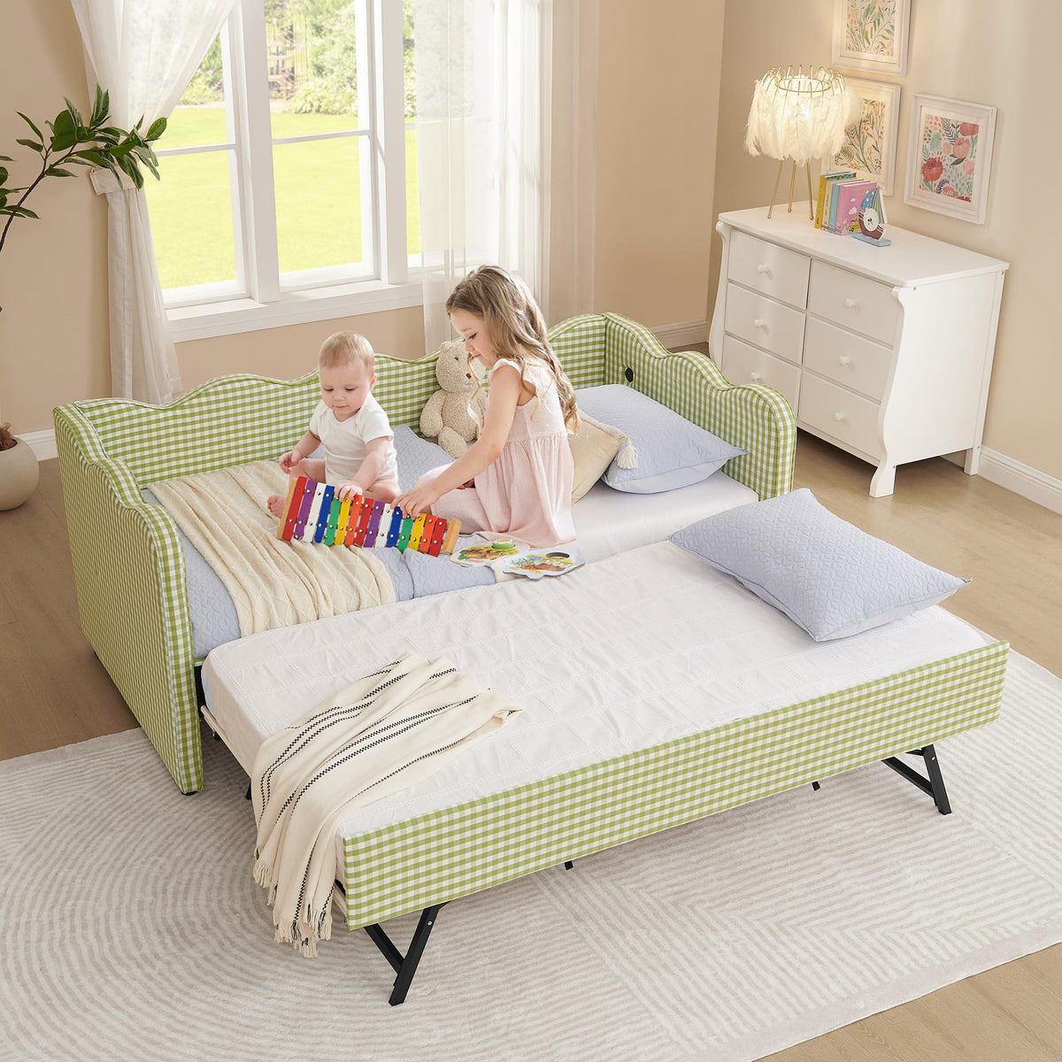 Twin Gingham Upholstered Daybed with Pop Up Trundle Bed P66502